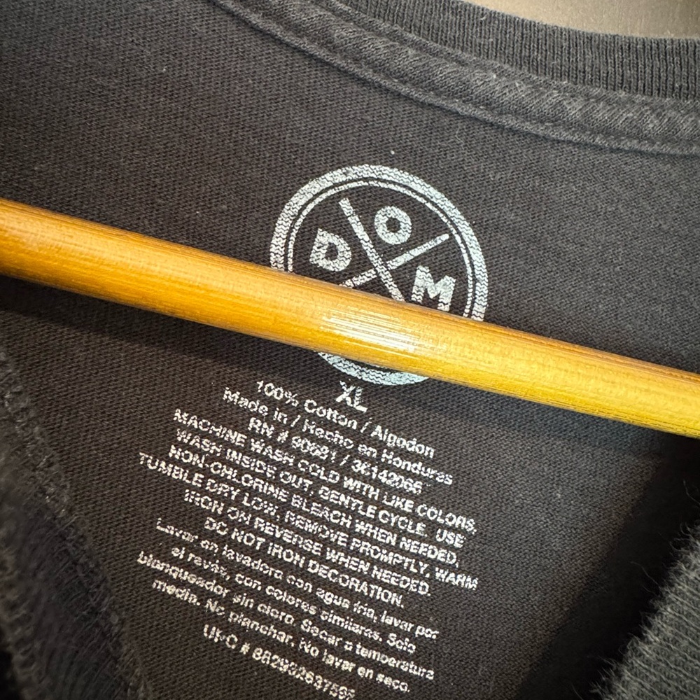 DOM Men’s Supreme Racing Black Graphic Tee - Picture 4 of 4